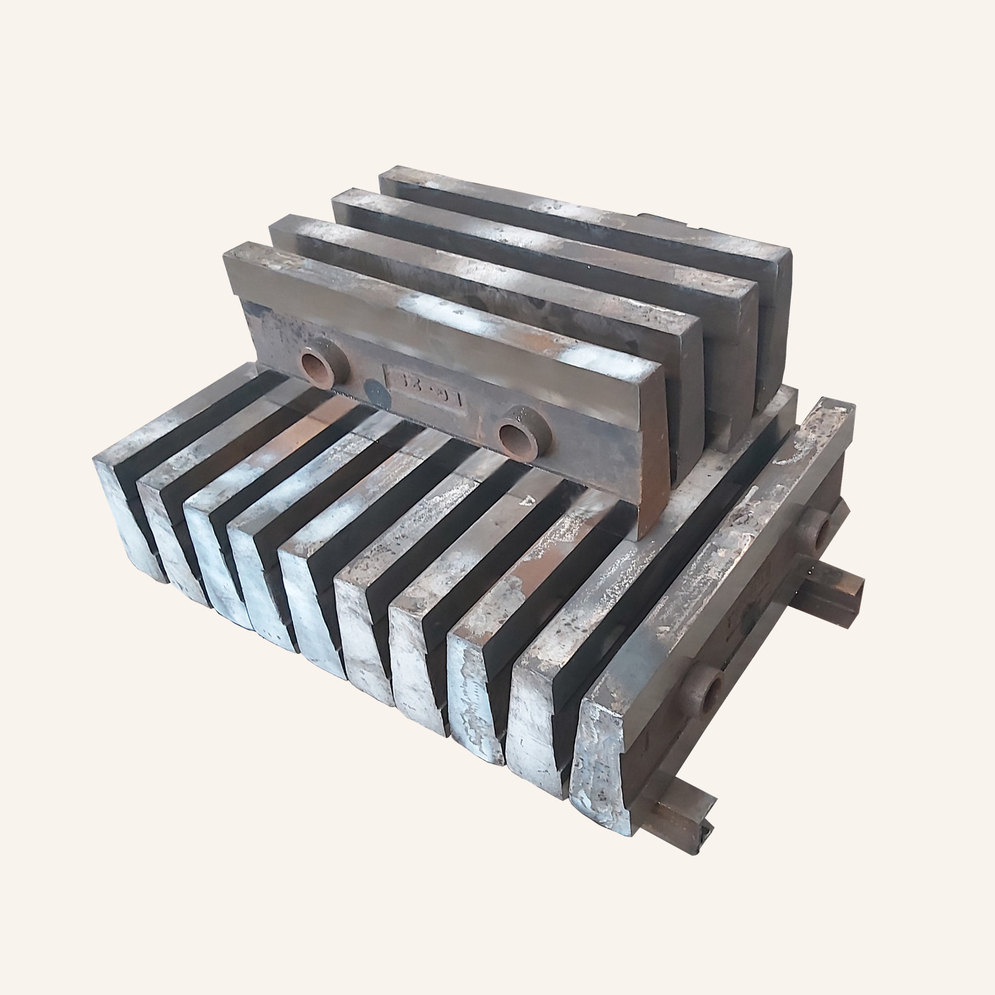 क्रशर के लिए उच्च मैंगनीज स्टील लाइनिंग प्लेटों का उत्पादन करने के लिए खोए हुए फोम कास्टिंग का उपयोग करने का अभ्यास