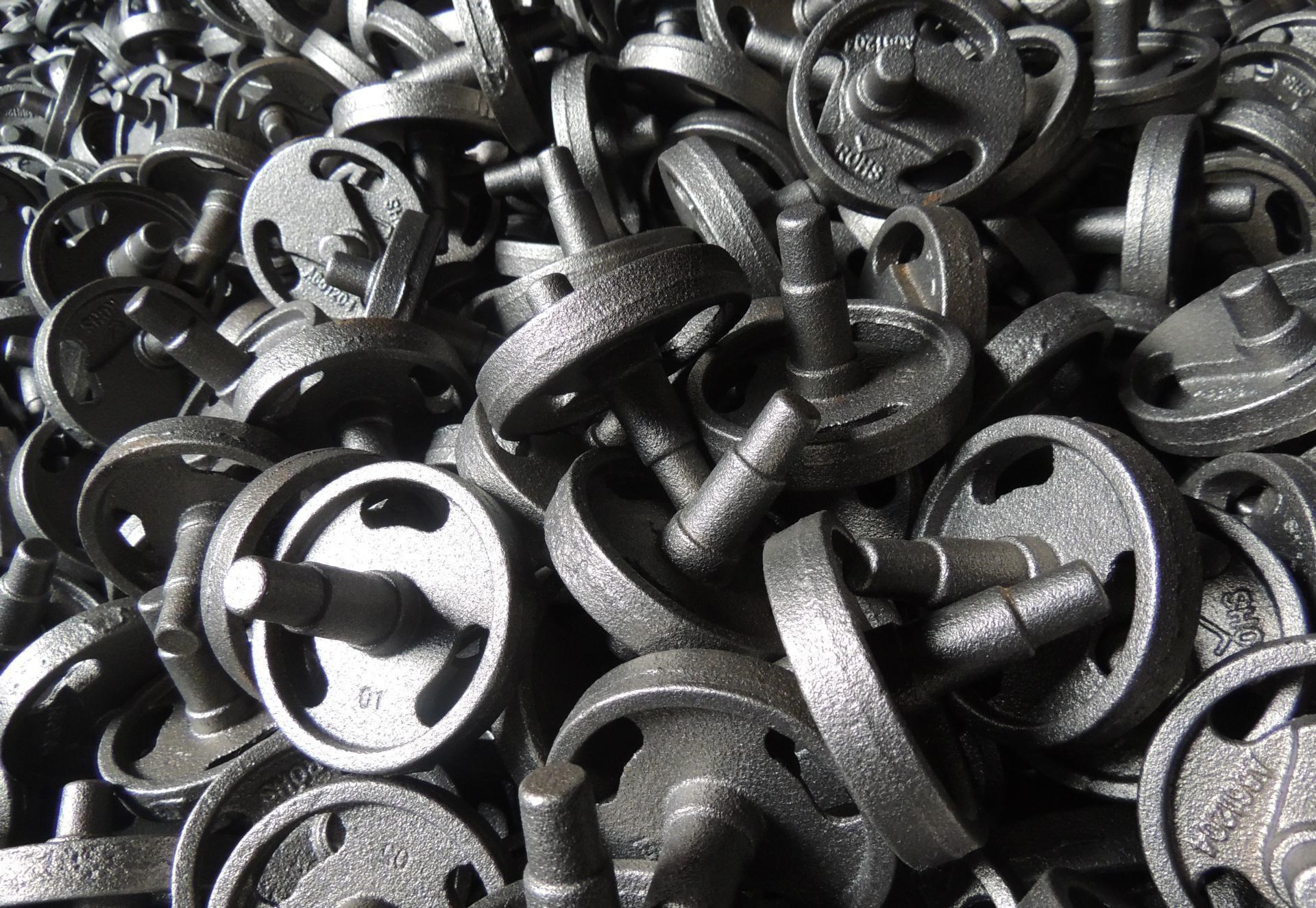 कैसे ठंडे इन्सुलेशन दोषों से निपटने के लिए पतली दीवारों वाले छोटे हिस्सों में लोहे के लोहे के छोटे हिस्सों में?