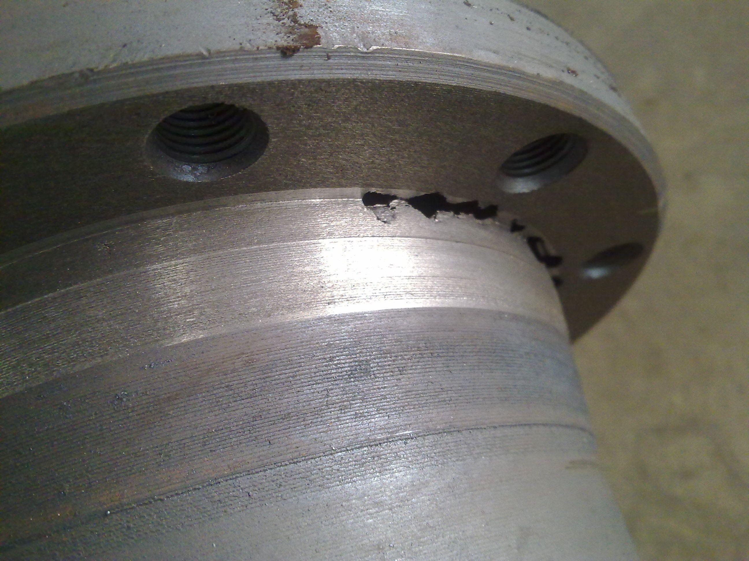 कास्ट स्टील दरार दोष के कारण क्या हैं?