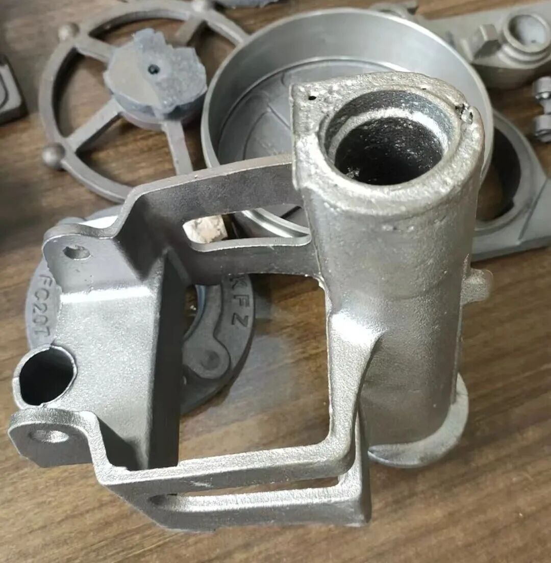 हरी रेत मोल्डिंग तकनीक का उपयोग करके लचीले लौह भागों के उत्पादन के दौरान बेलनाकार ट्यूबलर रेत कोर में गंभीर सरंध्रता का उपचार